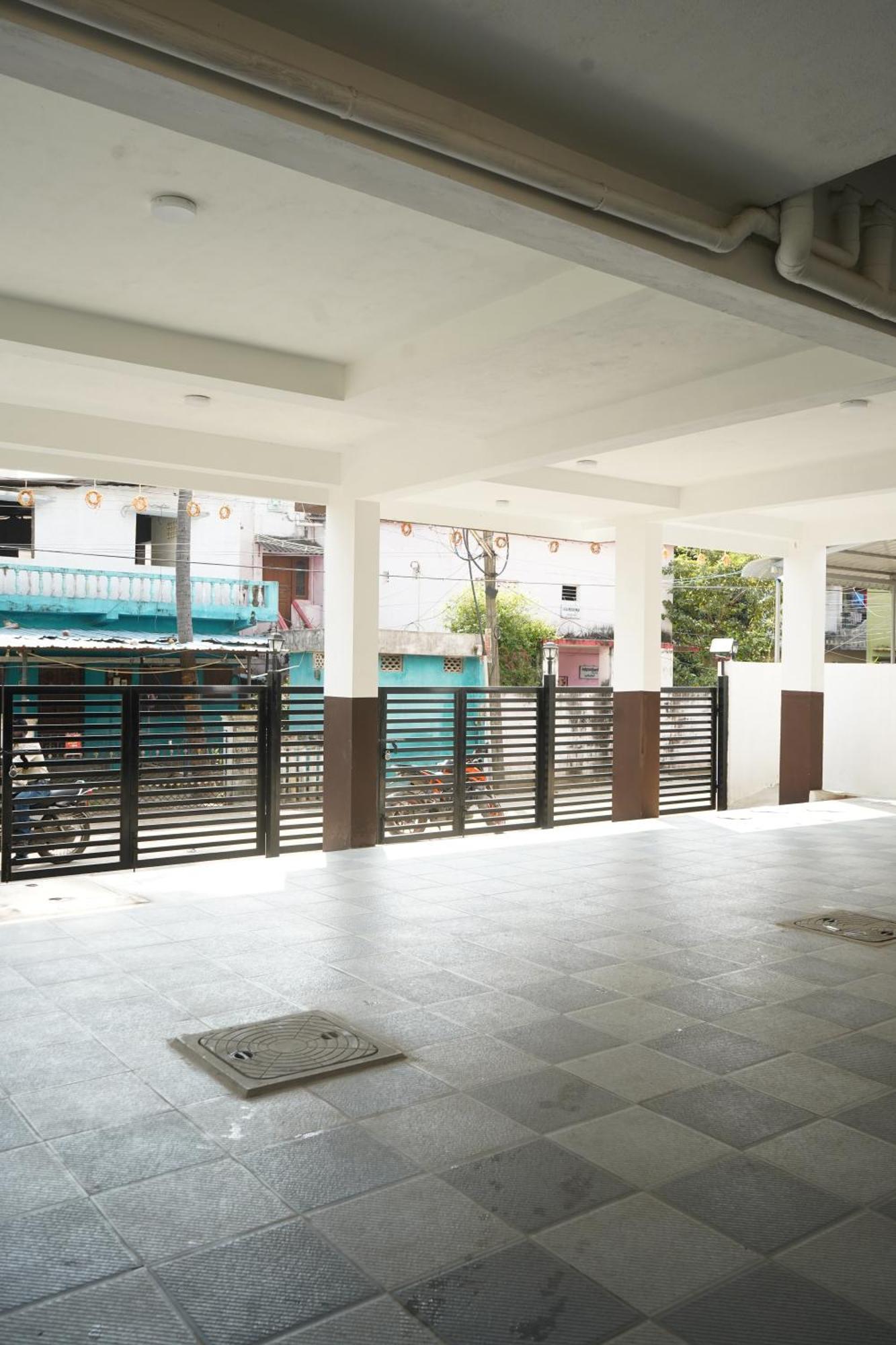 Apartment Cm Service - Near Airport - Pallavaram *