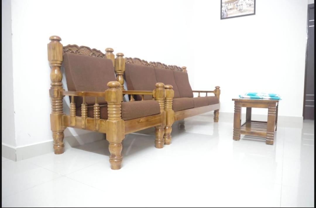 Cm Service - Near Airport - Pallavaram * Chennai